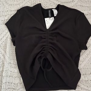 new with tags h&m cropped black cinch top